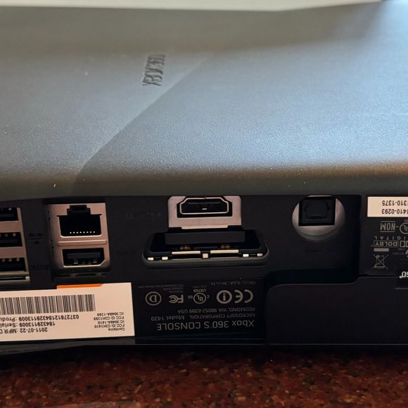 X-Box 360 S Console with Kinect (EUC, In Box) - Picture 6 of 11